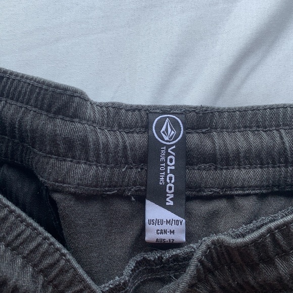 Short volcom - Picture 2 of 3